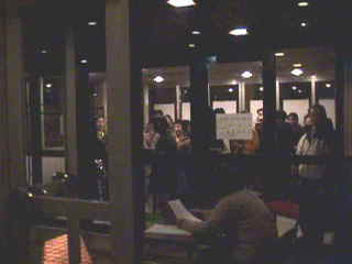 開場5分前・・・寒い中有り難う