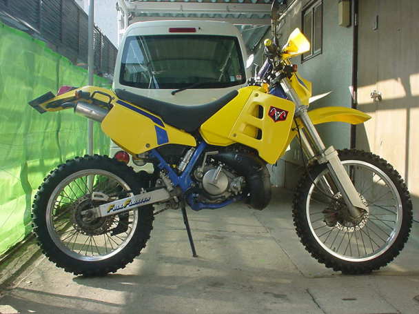 状態良好！スズキTS200R純正シートTSRTS125にも TS200Rのシート、リニューアル | レジエースの落書き