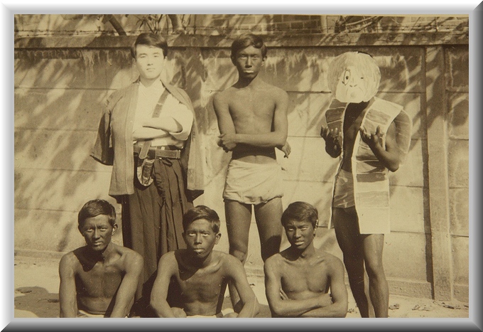 ��񍶂��=�͑�����s�A�O�񍶂��=�~�ɥ���ڥ����